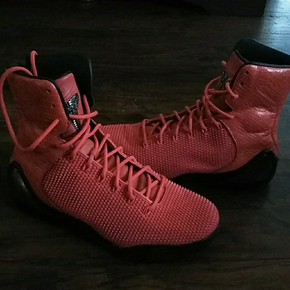 KOBE 9 HIGH KRM EXT QS "RED MAMBA"